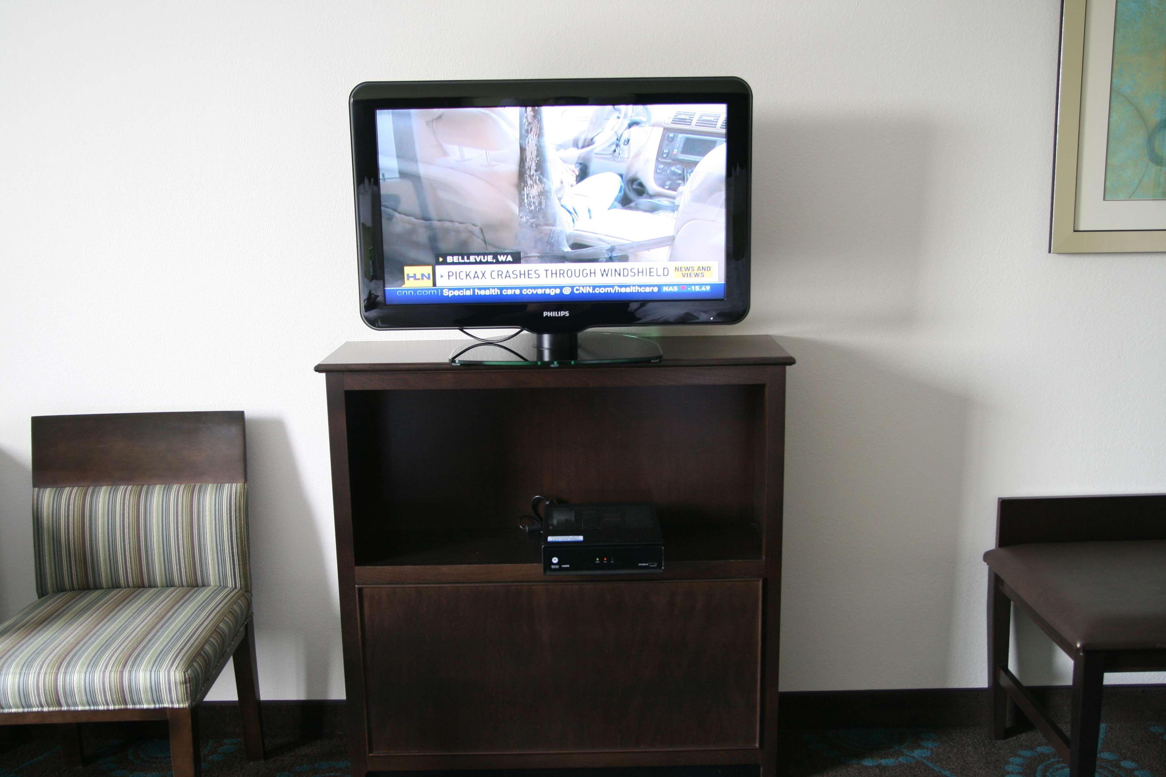 Hampton Inn & Suites Wilder Room photo