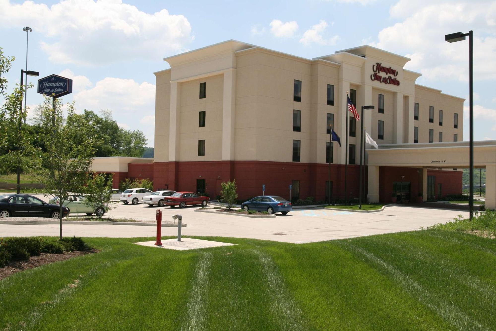 Hampton Inn & Suites Wilder Exterior photo